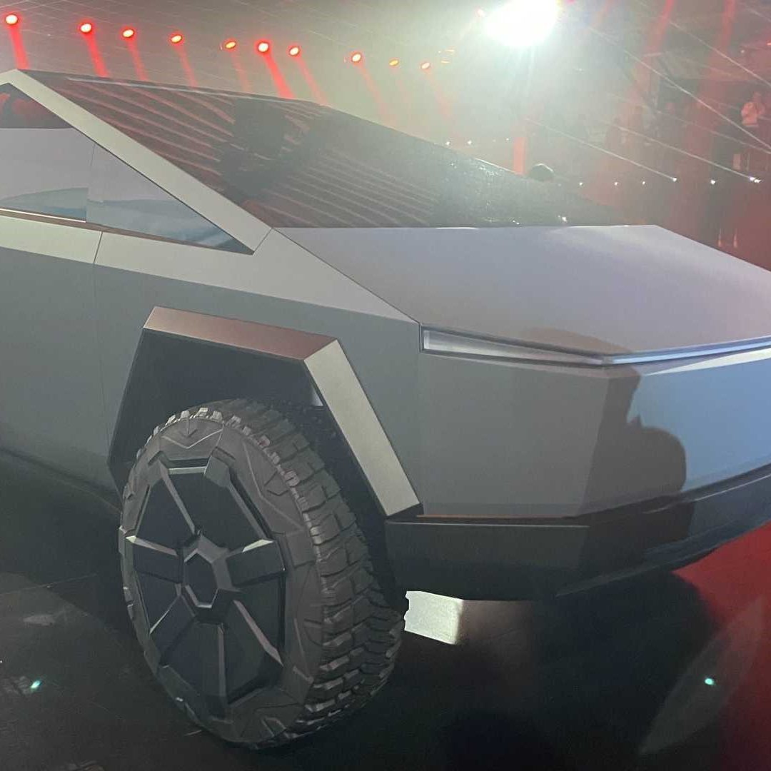 وانت برقی تسلا